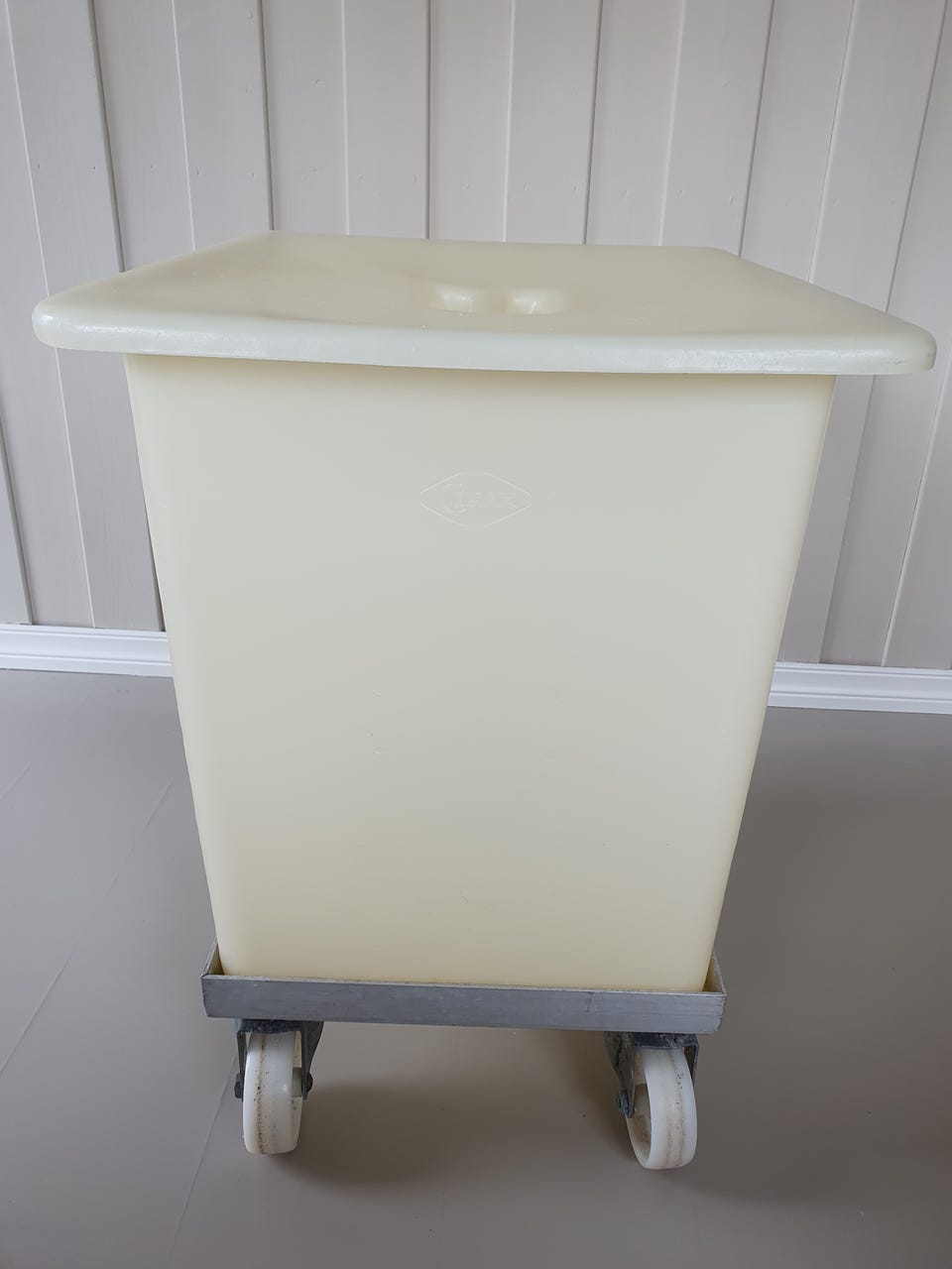 Product image 2 of 16