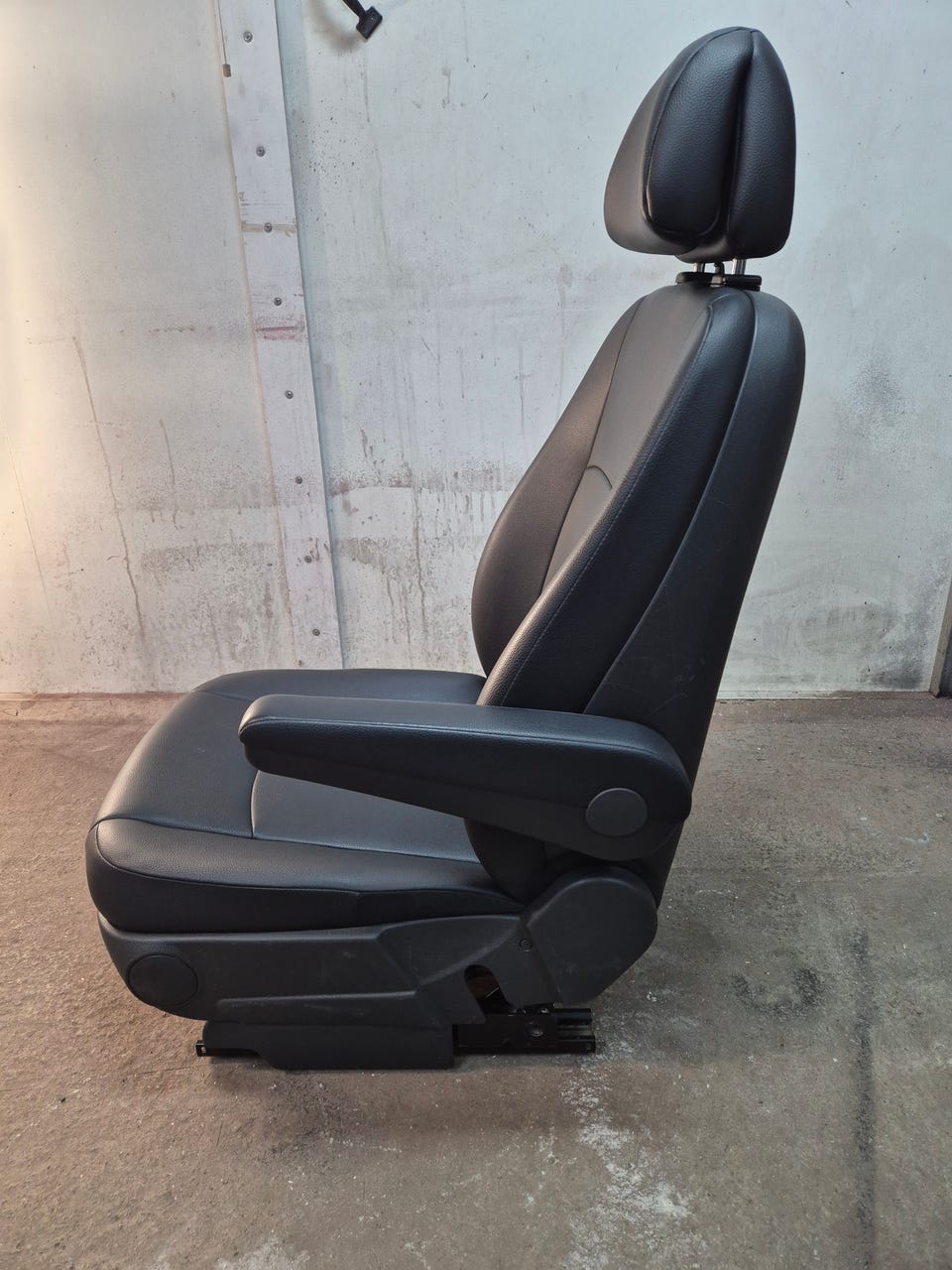 Product image 8 of 18