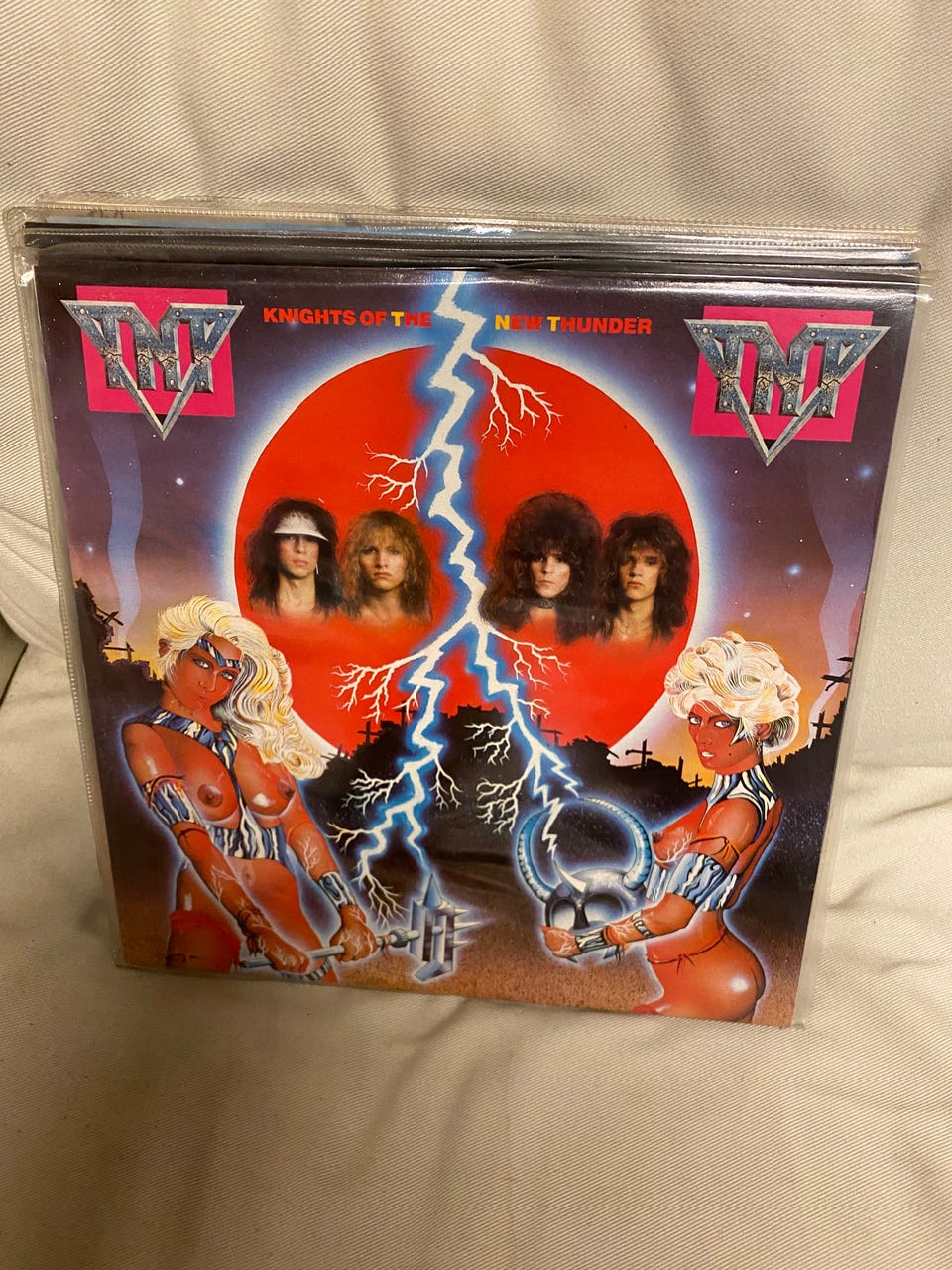 TNT Knights Of The New Thunder LP 帯付 TNT – Knights of the New Thunder LP vinyl | FINN-torget