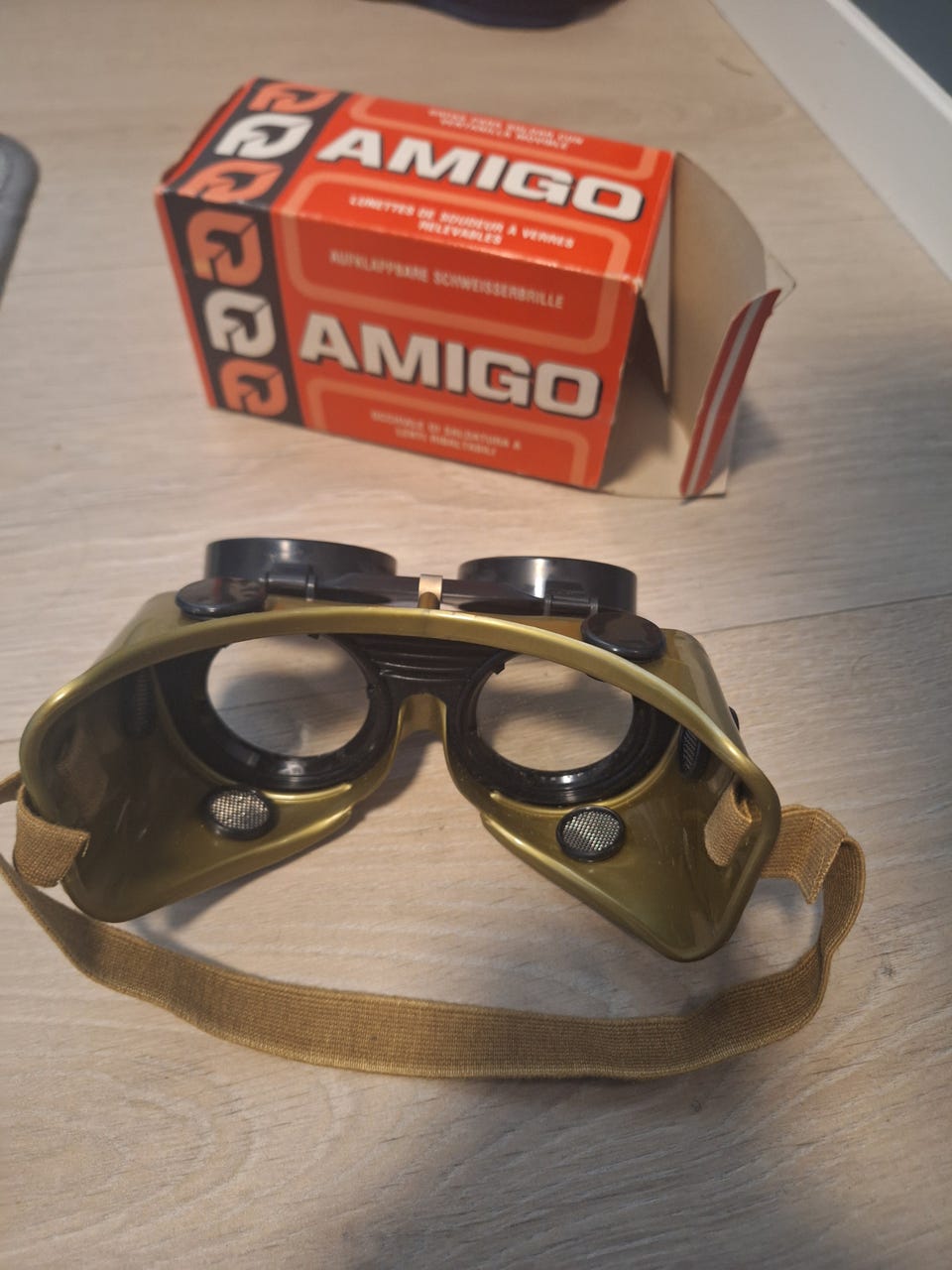 Product image 3 of 3