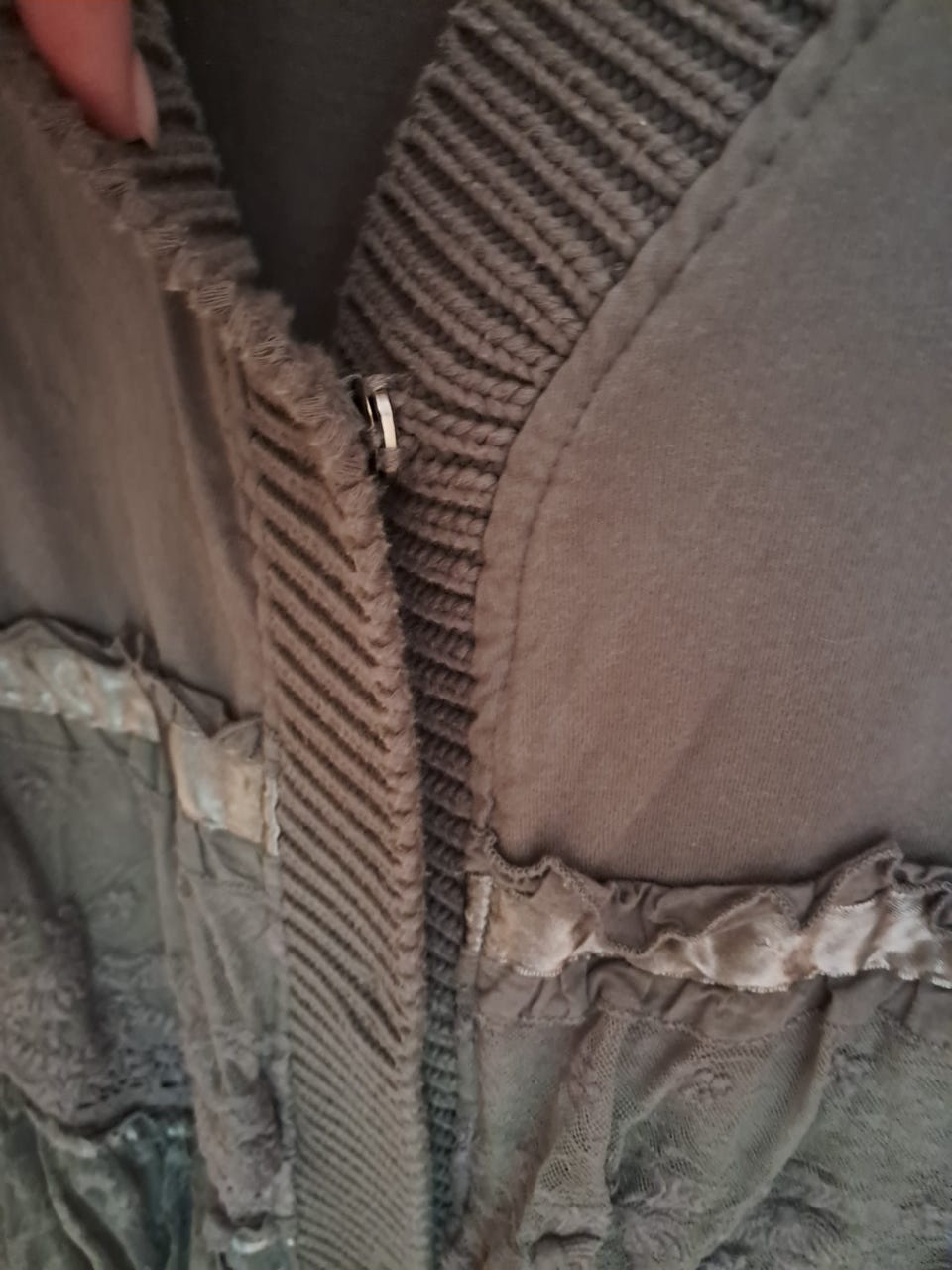 Product image 33 of 44