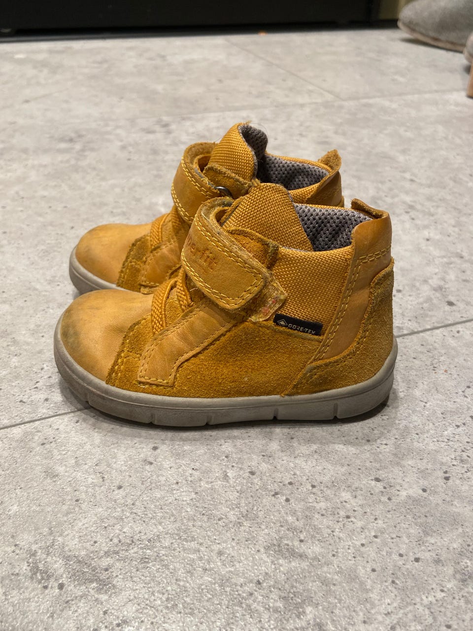 Product image 12 of 40