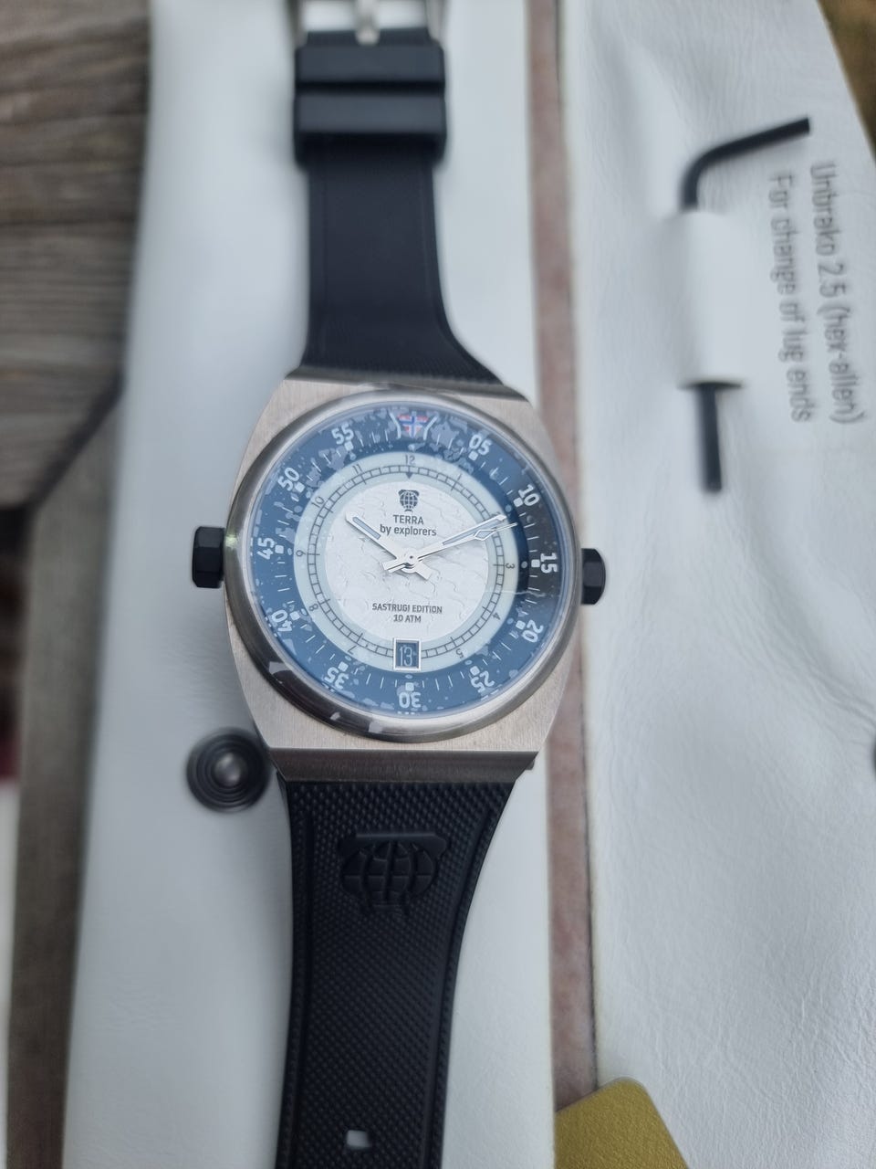 Product image 8 of 9