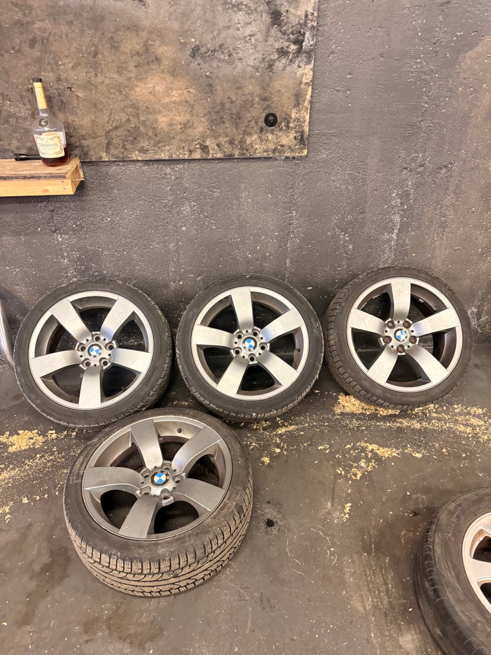 Product image 2 of 18