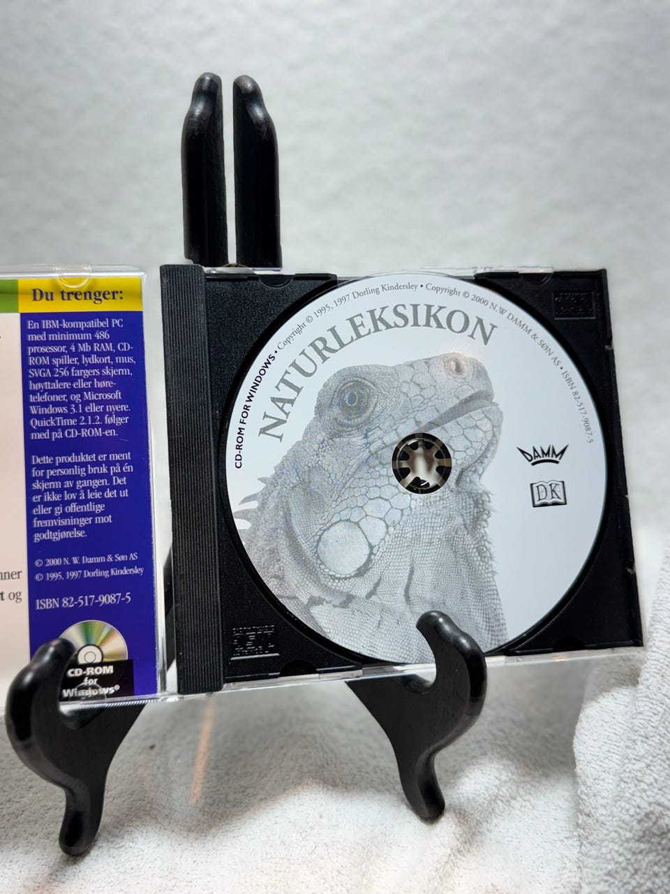 Product image 3 of 3