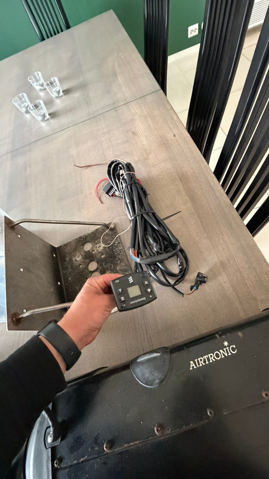 Product image 6 of 9