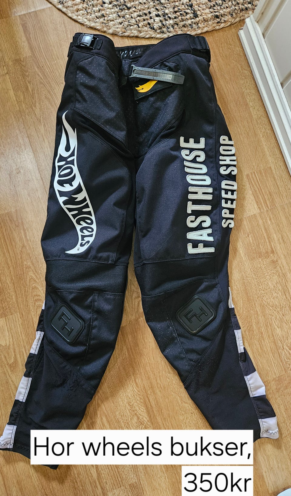 Product image 22 of 39