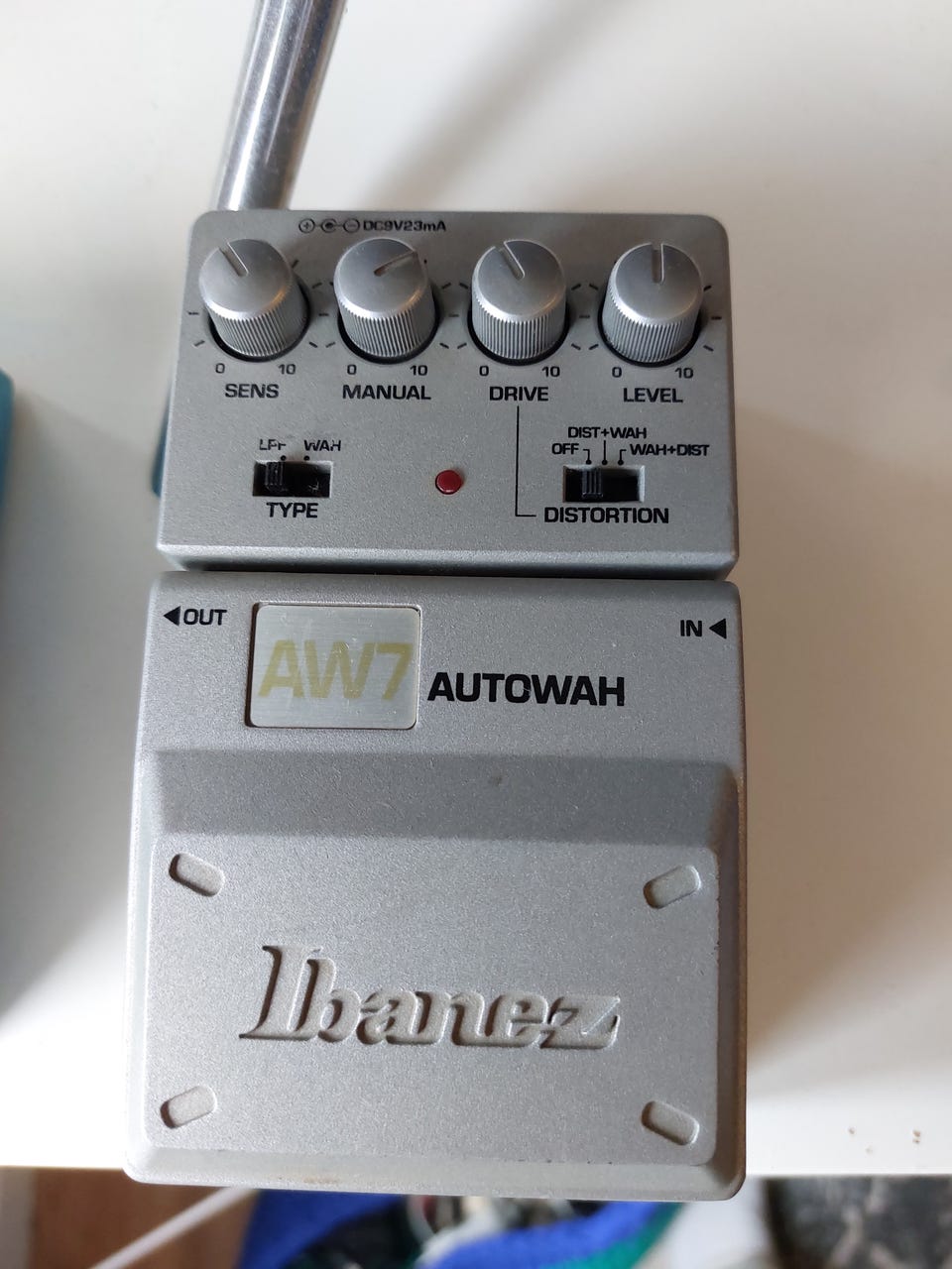 Ibanez AW7 Autowah, Boss CE-3 Chorus, Ibanez IFS2X og Echo Delay