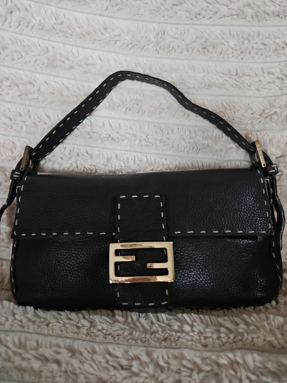 Product image 23 of 60