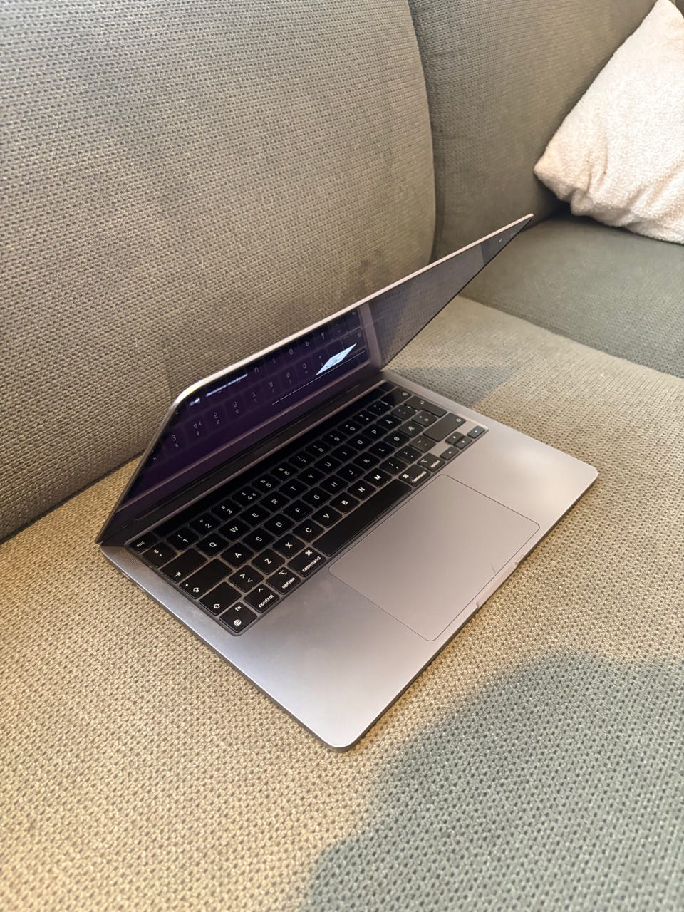 鳥ピ- MacBook Pro 13 M1 2020 8GB 256GB Apple MacBook Pro 13 M1 2020, 256GB | FINN-torget