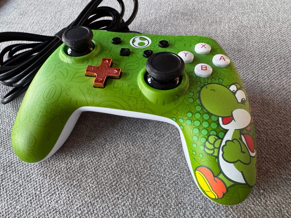 PowerA Nintendo Switch-kontroller – Yoshi Edition (kablet) | FINN