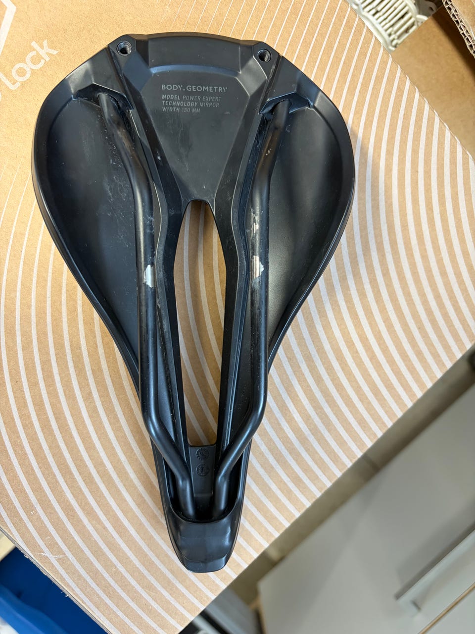 Specialized Power Expert Mirror sadel 130 mm | FINN-torget