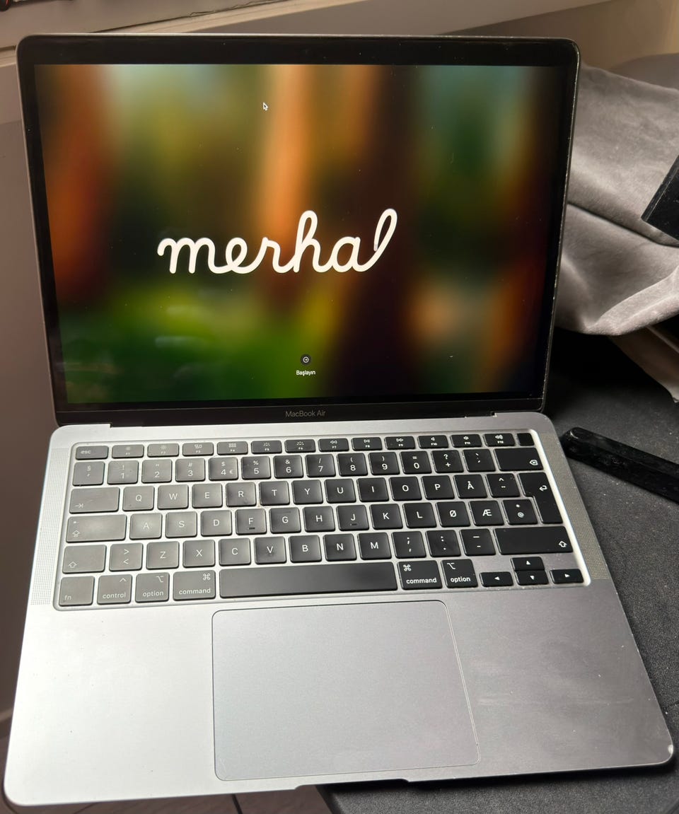 MacBook Air 13” (2020) – i3, 8GB/256GB – Space Gray | FINN-torget