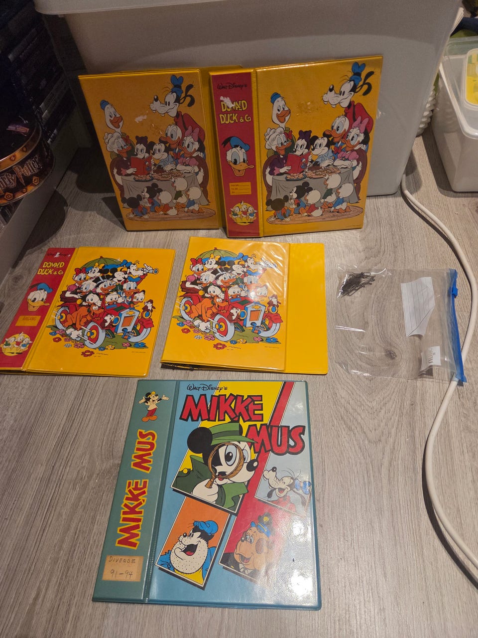 mickey　22冊 Mikke Mus og Bamse samlepermer for tegneserieblader | FINN-torget