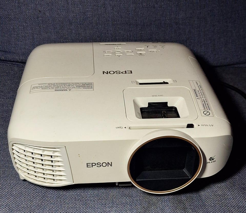 Epson 3D projektor EH-TW5650 | FINN-torget