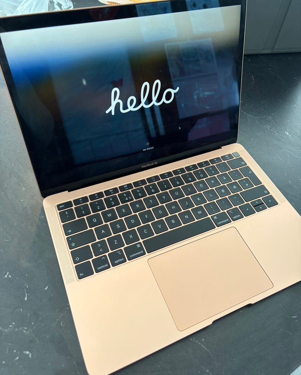 MacBook Air A1932 - USED (中古) MacBook Air 中古 訳あり品 2019年