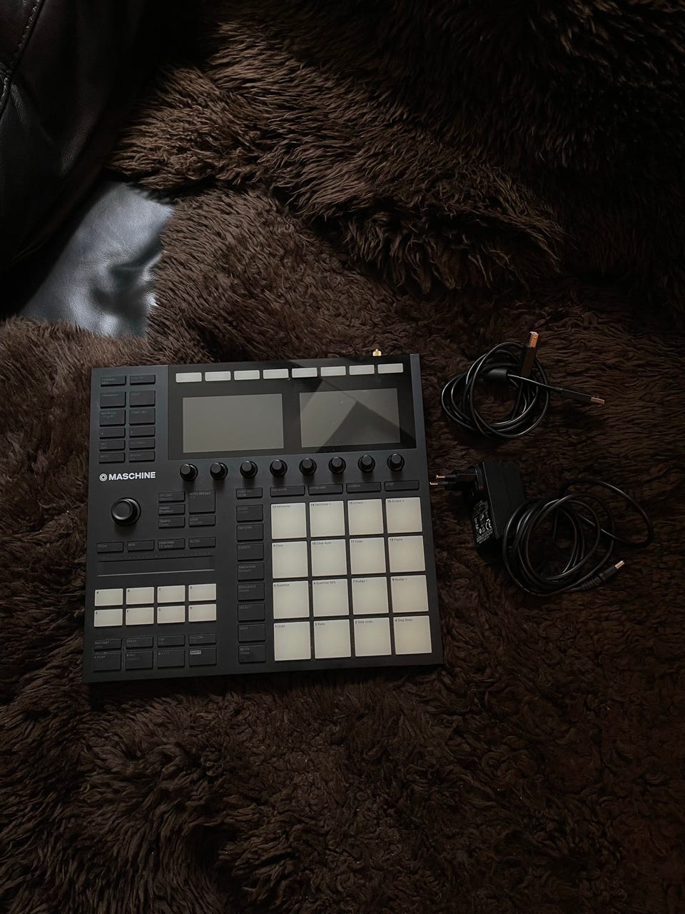 MASCHINE MIDIコントローラー MASCHINE MK3 限定価格】Maschine Micro
