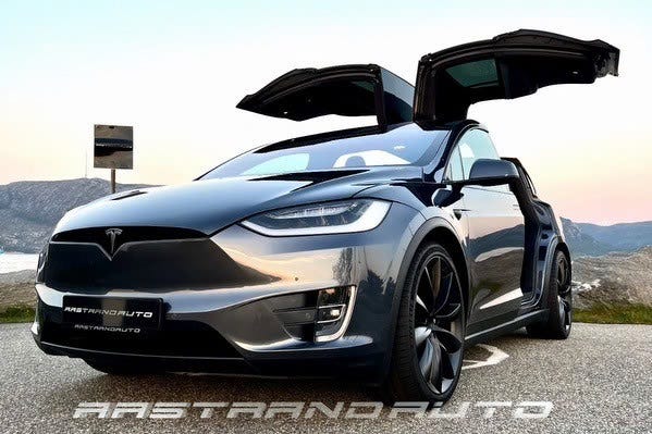 Tesla Model X 2019