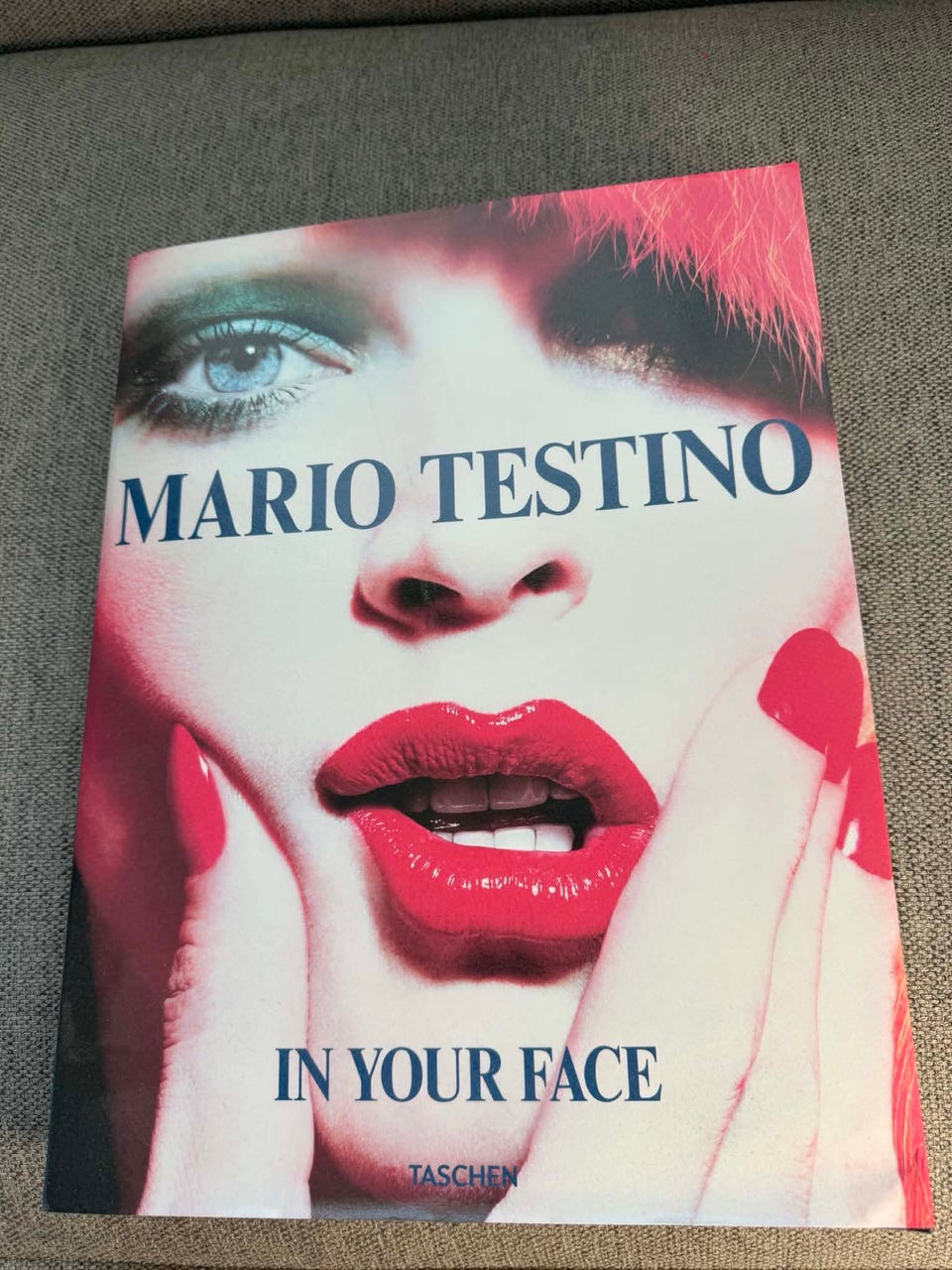 Mario Testino – In Your Face fotobok | FINN-torget