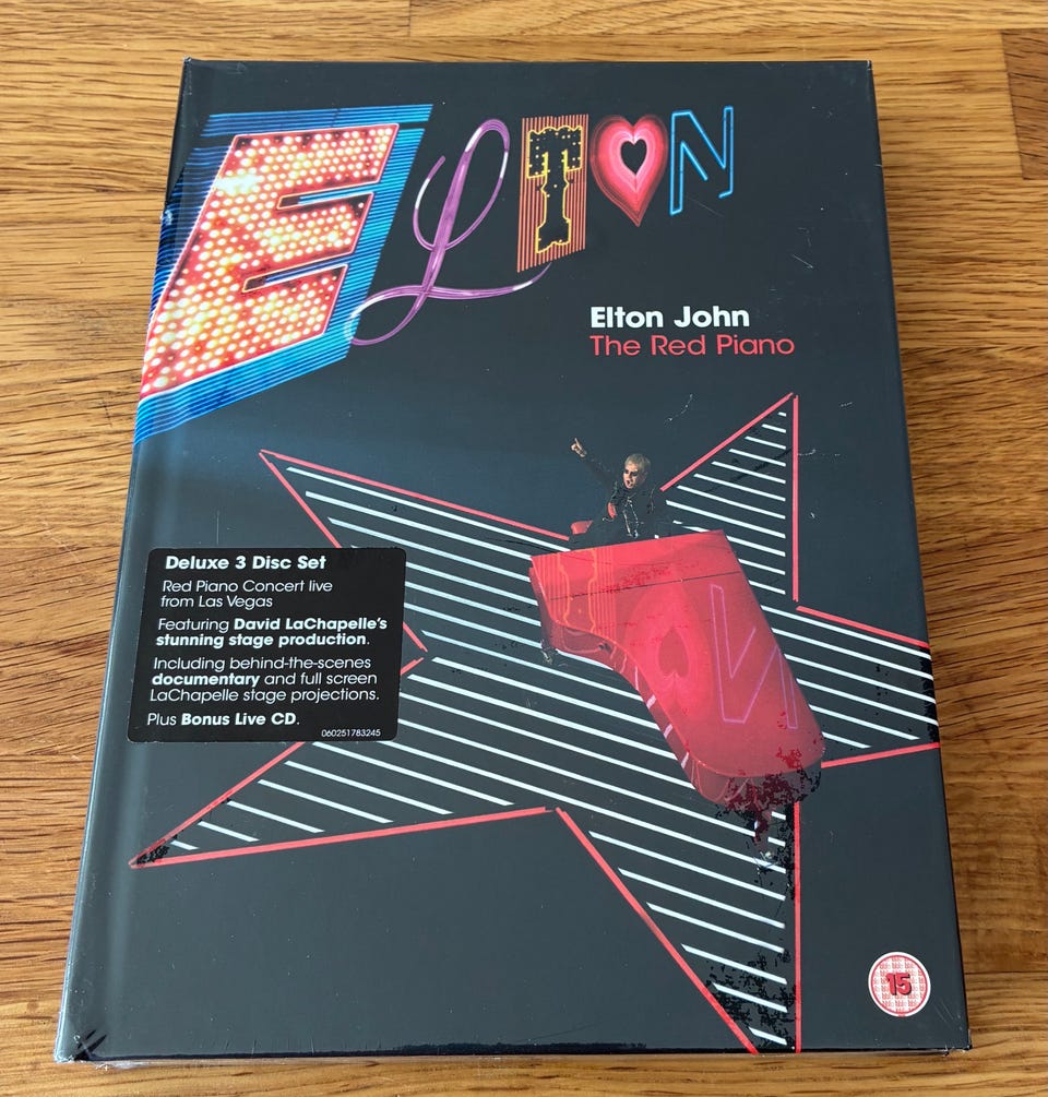Elton John The Red Piano konsert-DVD + CD | FINN-torget