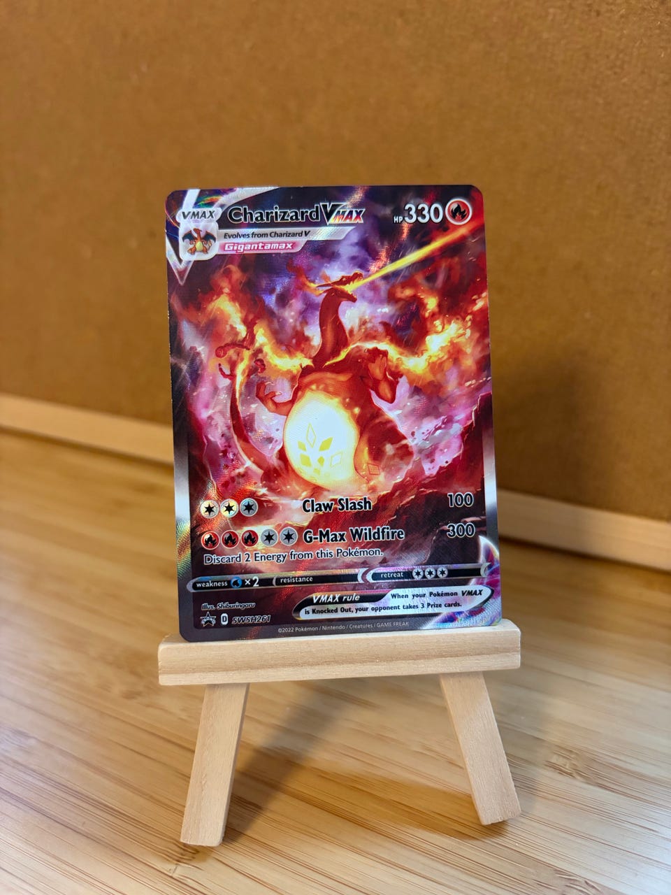 Pokémon kort Charizard VMAX swsh261 | FINN-torget