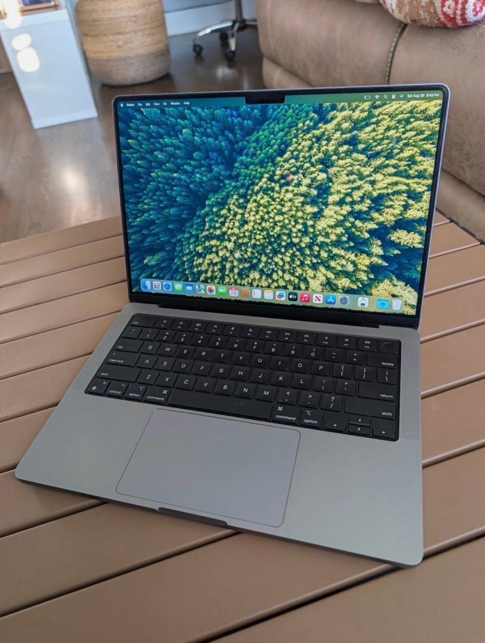 MacBook Pro 14