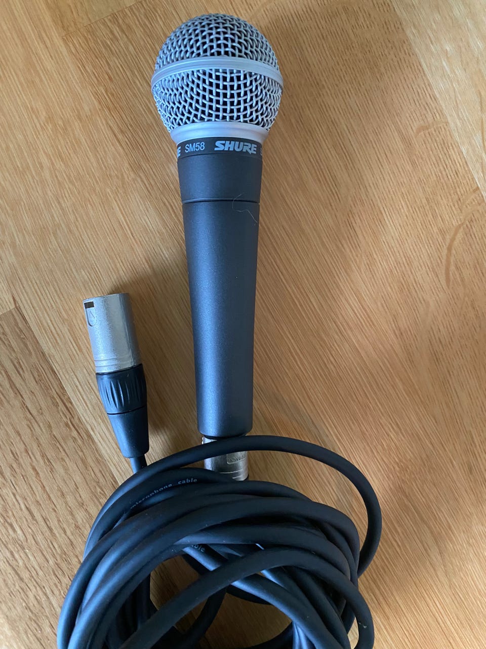 Roland CUBE Street + Shure SM58 – komplett pakke | FINN-torget