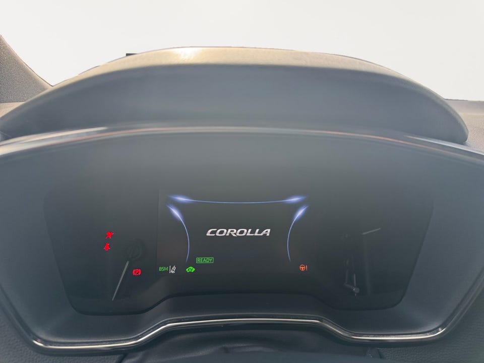 Digital kjørecomputer med trafikk skilt gjenkjenning