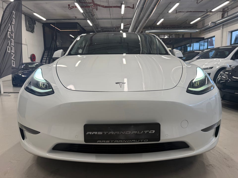 Tesla Model Y 2022 Hvit – bilde 4 – brukt Tesla hos Aastrand Auto Stavanger