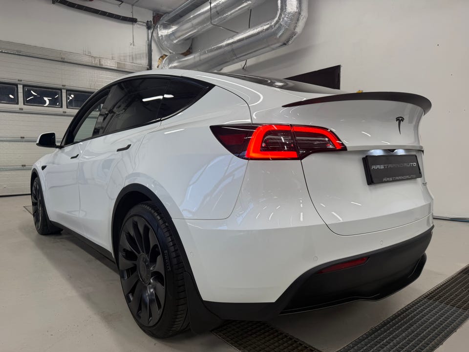 Tesla Model Y 2022 Hvit – bilde 7 – brukt Tesla hos Aastrand Auto Stavanger