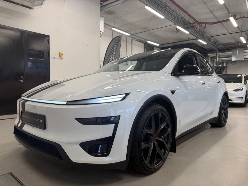 Tesla Model Y 2026 Hvit – bilde 4 – brukt Tesla hos Aastrand Auto Stavanger