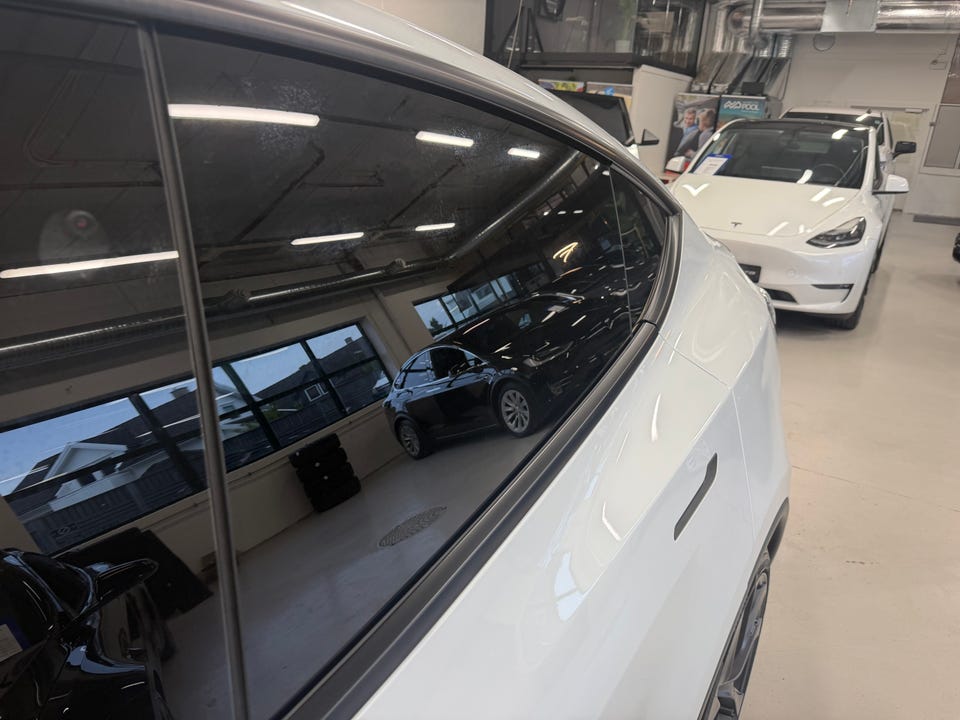 Tesla Model Y 2026 Hvit – bilde 7 – brukt Tesla hos Aastrand Auto Stavanger