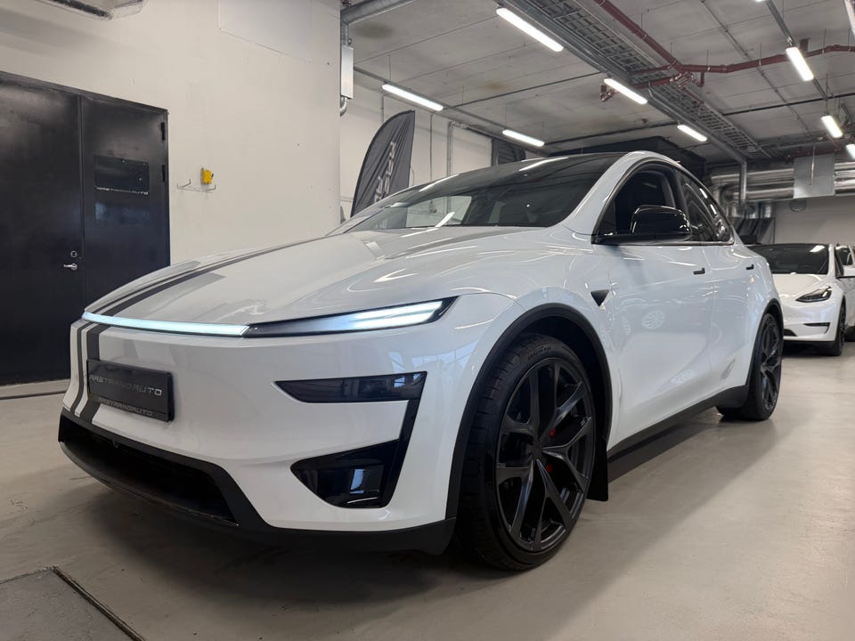 Tesla Model Y 2026 Hvit – bilde 3 – brukt Tesla hos Aastrand Auto Stavanger