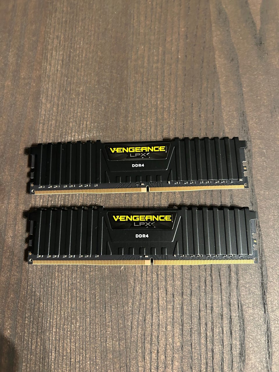 2x 8gb Corsair Vengeance LPX DDR4 RAM, kjøpt 2025 | FINN-torget