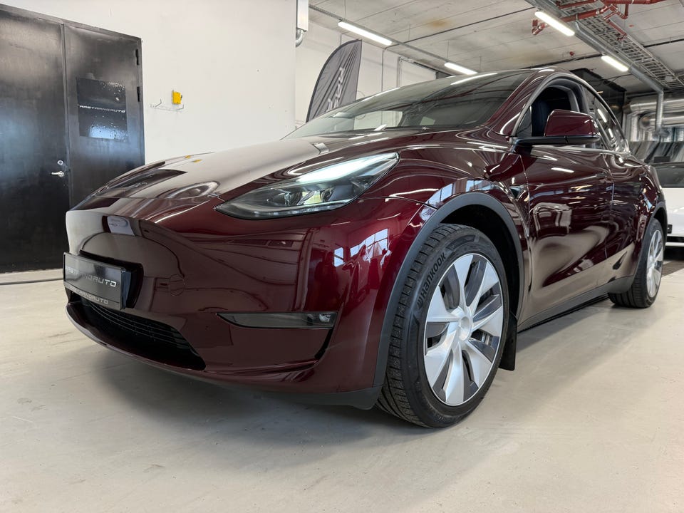 Tesla Model Y 2023 Rød – bilde 3 – brukt Tesla hos Aastrand Auto Stavanger