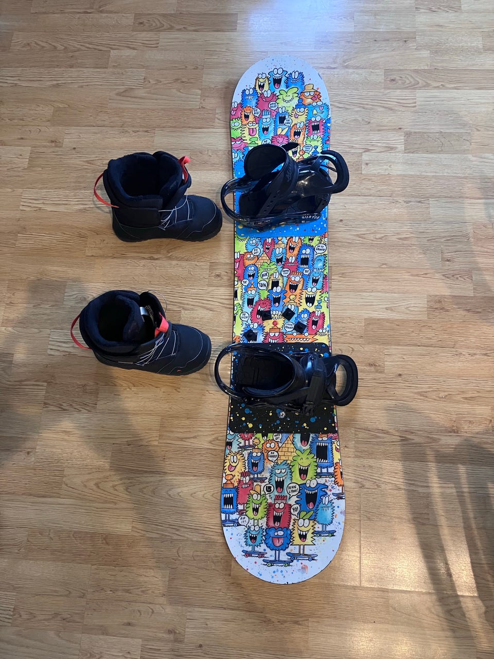 Burton snowboardsett – Chopper 130 cm + Mission bindinger +
