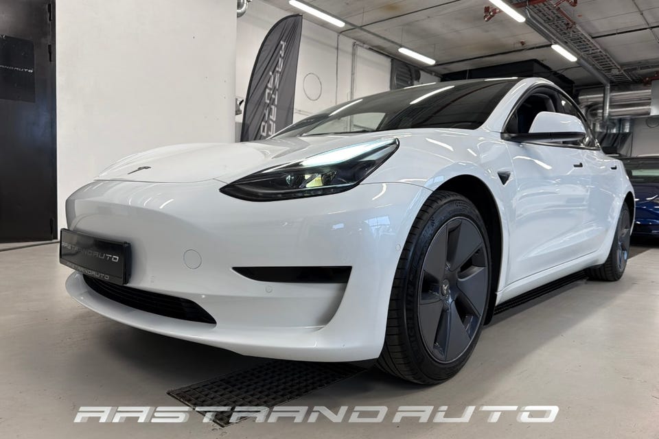 Tesla Model 3 2022 Hvit – bilde 1 – brukt Tesla hos Aastrand Auto Stavanger
