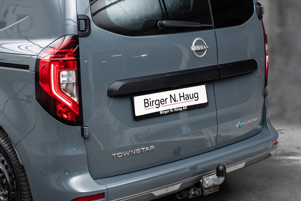Bilen har hengerfeste ( kan trekke opp til 1.500kg )