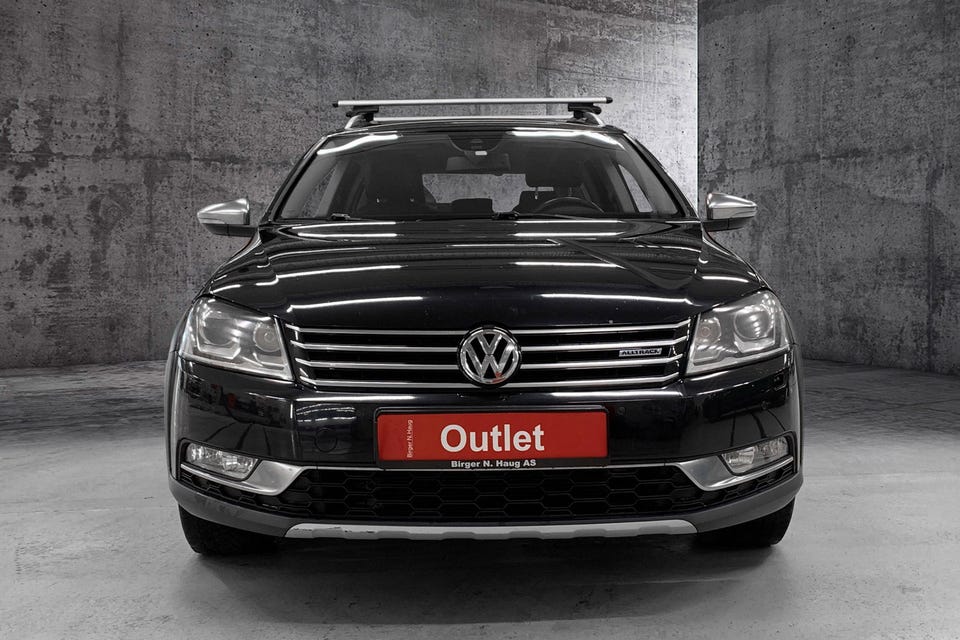 Tøff Alltrack-front med høyere bakkeklaring og robuste detaljer.