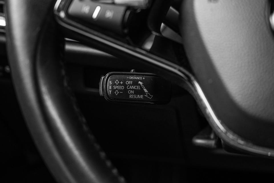 Adaptiv cruisekontroll-spak med avstandsregulering