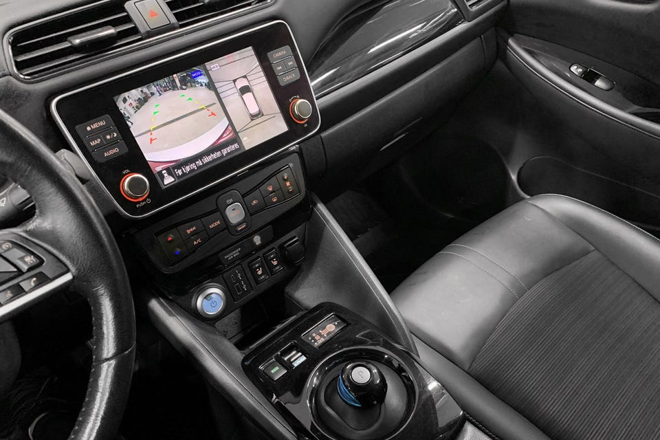 Dab Radio, navigasjon og tilkobling for blant annet Apple Carplay