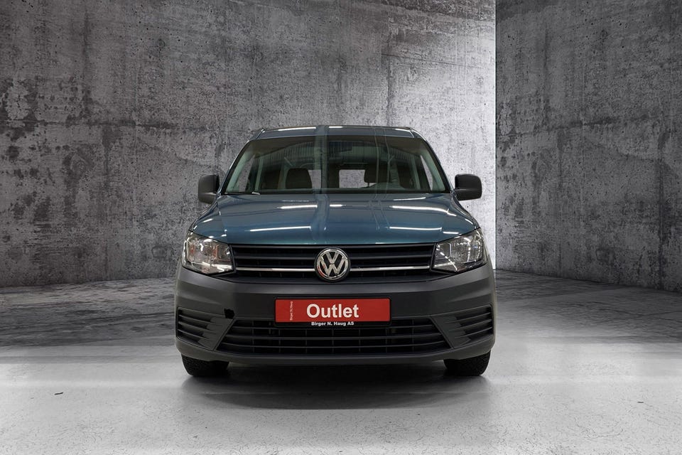 VW Caddy Maxi i den sjeldne og tøffe fargen Bambusgarden Green Metallic!