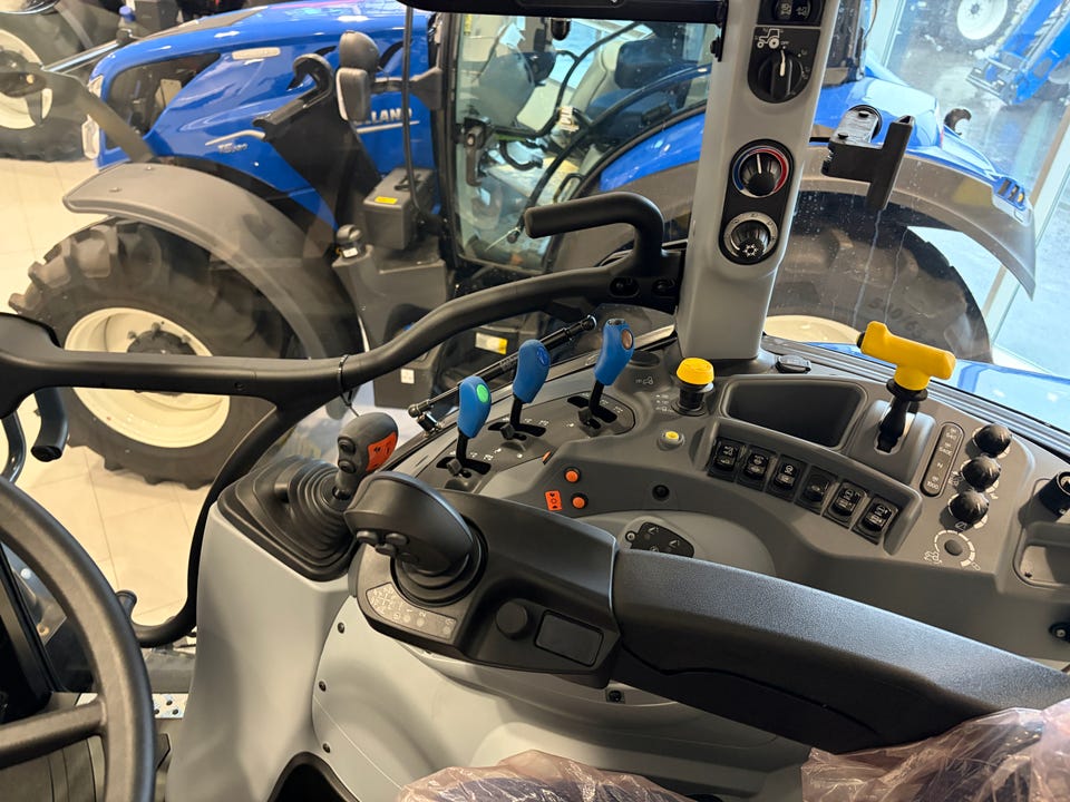New Holland T5 120 EC 2026 – bilde 10 av 14