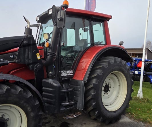 Valtra N142 2010 – bilde 2 av 14