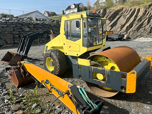 Bomag BW211 D-3