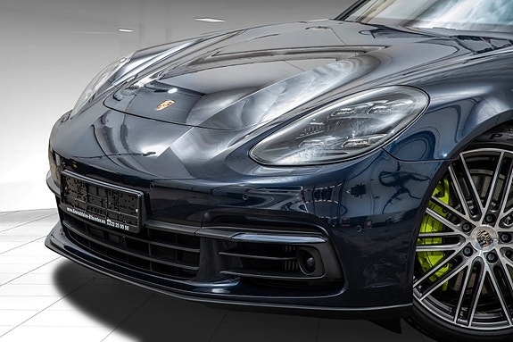 Porsche Panamera 4 of 5