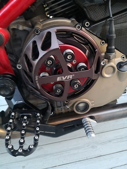 Ducati Supermotard 1100 S 23 of 24