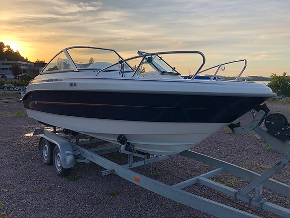 Bella 530 Excel - 115 HK Evinrude E-tec 2 of 5
