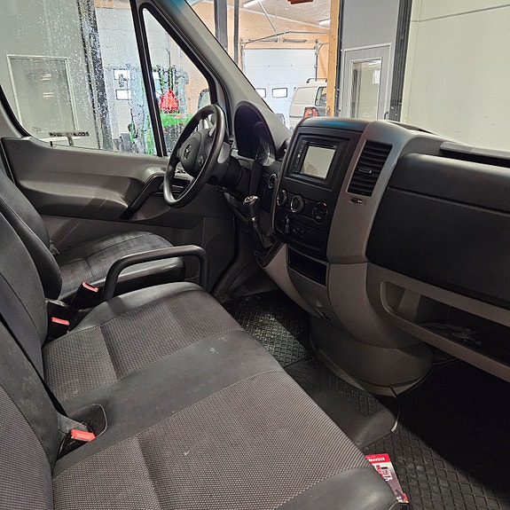 Mercedes-Benz Sprinter 319 9 of 18