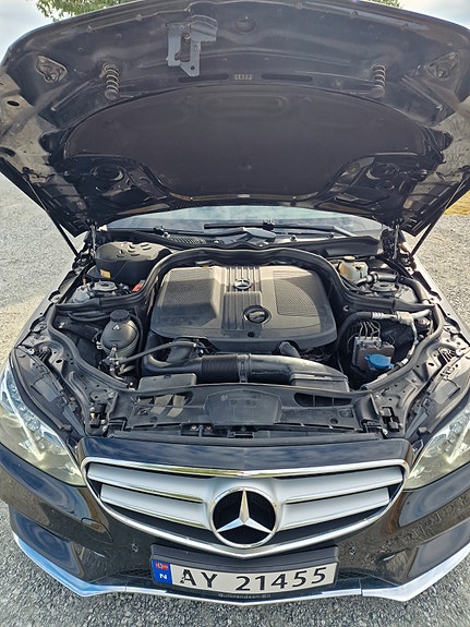 Mercedes-Benz E220 27 of 30